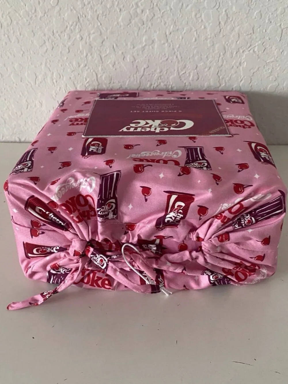 6 Piece Cherry Coke‎ Outrageous Can QUEEN Size Sheet Set Bedding Pink Soft NEW